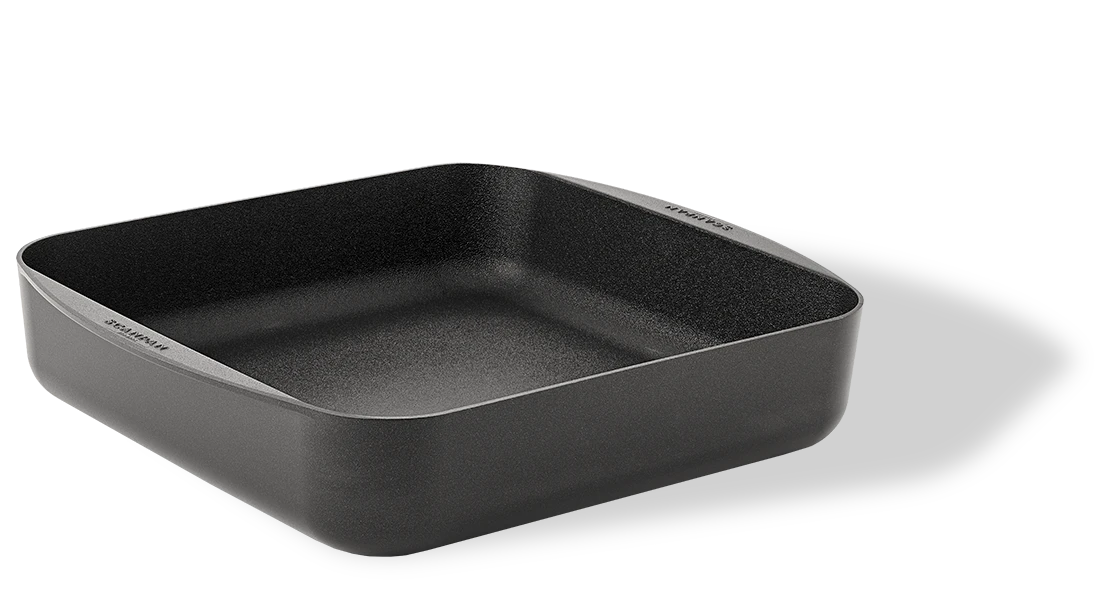 Kwadratowa patelnia tytanowo-ceramiczna Scanpan 33x33 cm z powłoką nieprzywierającą.
