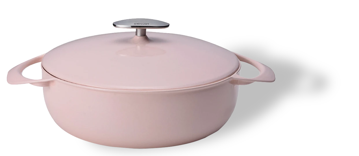 Różowy żeliwny garnek Sakura 3,2L o średnicy 24 cm marki Unilloy.