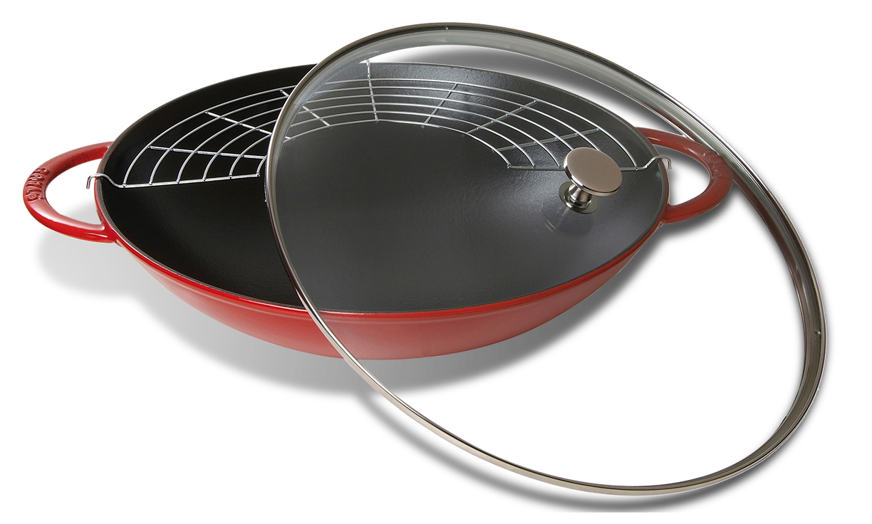 Żeliwny wok Staub z pokrywką, czerwony, z rusztem, pojemność 5,7 l, średnica 37 cm.