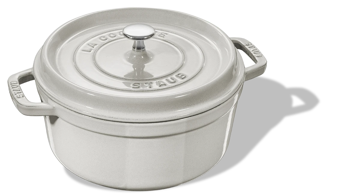 Żeliwny garnek Staub z białą powłoką, 3,8 l, średnica 24 cm, idealny do gotowania.