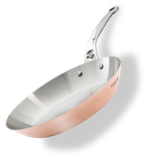 Miedziana patelnia De Buyer z uchwytem ze stali, średnica 24 cm, eleganckie wykończenie