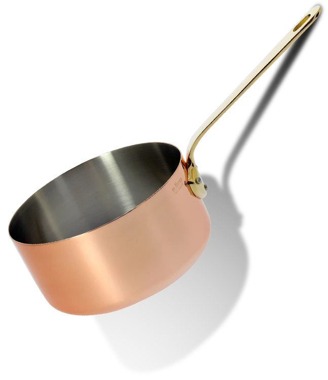 Miedziany rondel De Buyer z mosiężnym uchwytem, pojemność 3,3 litra, średnica 20 cm.