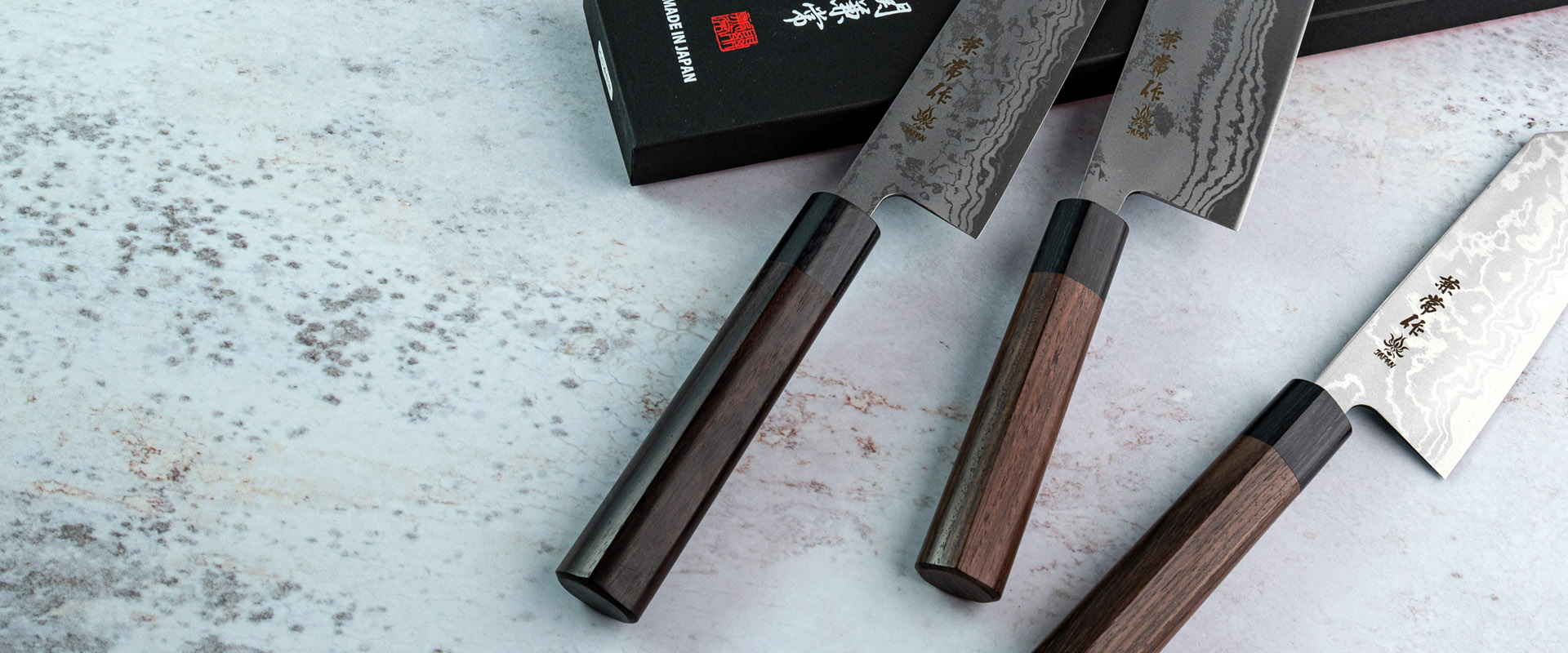 Japoński nóż Bunka 17 cm z 11-warstwowej stali Aogami 2 i żelaza, elegancki i precyzyjny.