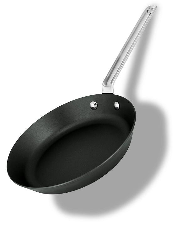 Czarna patelnia z żelaza węglowego Scanpan, średnica 22 cm, metalowy uchwyt.