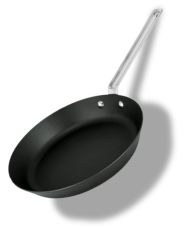 Patelnia z czarnej stali węglowej Ø 26 cm z metalową rączką, Scanpan.