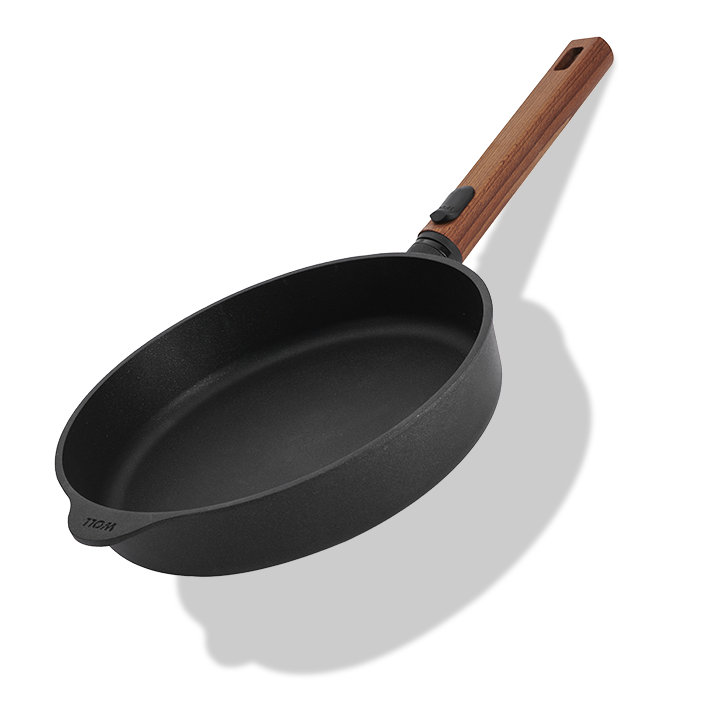 Patelnia tytanowa Eco Logic QXR z drewnianym uchwytem, Ø 24 cm, powłoka nieprzywierająca.
