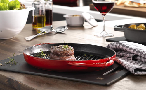 Żeliwna patelnia grillowa Staub Black Pure Grill, porcelanowa glazura, Ø 30 cm.