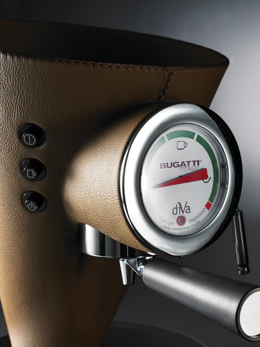 Ekspres Bugatti Diva IndiVidual Black Leather, czarny skórzany design