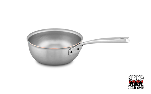Ręcznie tworzona patelnia sauté Falk Copper Core z pokrywką, Ø 18 cm, idealna do smażenia i duszenia.