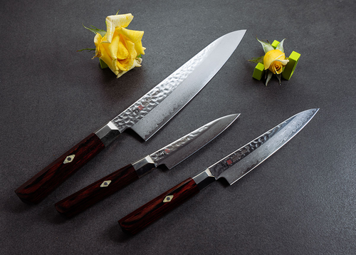 Nóż kucharza Mcusta Zanmai Supreme Hammered, damasceński Gyuto, 18 cm.