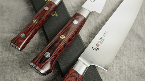 Mcusta Zanmai Classic Pro Flame - japoński nóż Shotoh, 11 cm, 33 warstwy, doskonałość