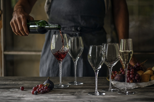 Kieliszki do wina Zwiesel GLAS Spirit, ręcznie dmuchane szkło, elegancka degustacja.