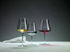 Kieliszki do wina Zwiesel GLAS The Moment na eleganckim stole