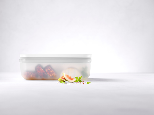 Zestaw Fresh & Save Zwilling z pojemnikami próżniowymi na białym tle