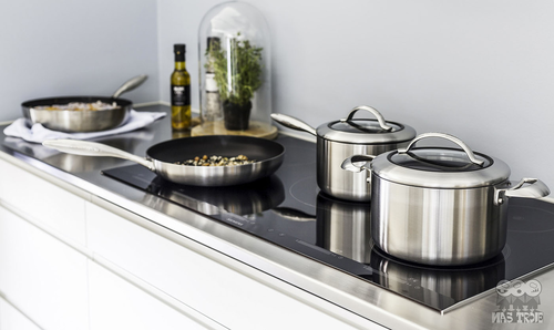 Garnek Scanpan CTX tytanowo-ceramiczny 3,5L na kuchence
