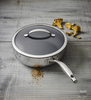 Tytanowo-ceramiczna patelnia Scanpan HaptIQ z pokrywką, idealna do smażenia i duszenia