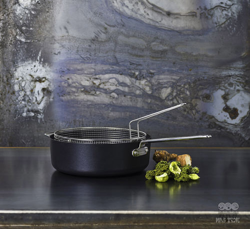 Scanpan TechnIQ tytanowo-ceramiczna patelnia z koszem, Ø 30 cm, idealna do duszenia