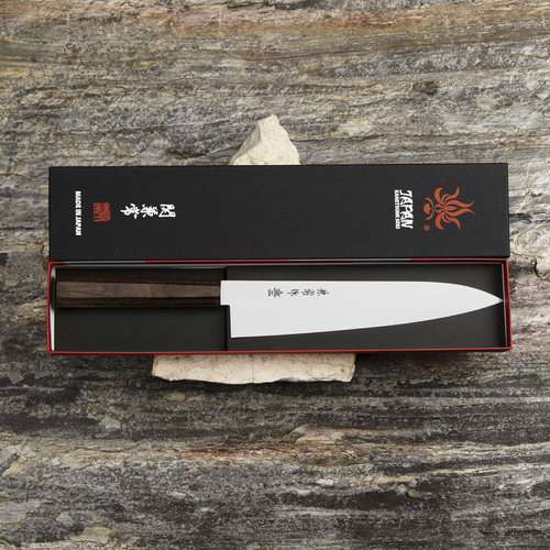 Japoński nóż kucharza Ichizu Kanetsune Gyuto 21 cm w eleganckim pudełku.