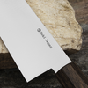 Japoński nóż Kiritsuke Kanetsune Ichizu VG-10 na kamieniu
