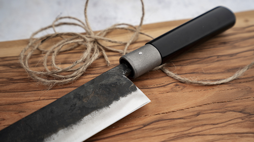 Kurouchi Tosa Haiku - Mistrzowski nóż Gyuto z Blue Steel, idealny do krojenia.