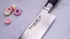 Japoński nóż Kasumi Nakiri, Masterpiece, 32-warstwowy damasceński, VG-10 GOLD, na blacie.