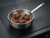 Demeyere Apollo patelnia sauté stal Silvinox z duszonymi warzywami