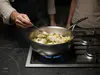 Atlantis Demeyere stalowa patelnia sauté 24 cm na kuchence gazowej