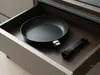 Scanpan Urban patelnia tytanowo-ceramiczna Ø 24 cm w szufladzie z odpinanym uchwytem