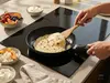 Scanpan Urban tytanowo-ceramiczna patelnia z odpinanym uchwytem, Ø 28 cm, perfekcyjne smażenie.