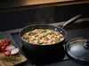 Scanpan Pro SB+ patelnia tytanowo-ceramiczna z pokrywką, smażenie i duszenie, Ø 28 cm