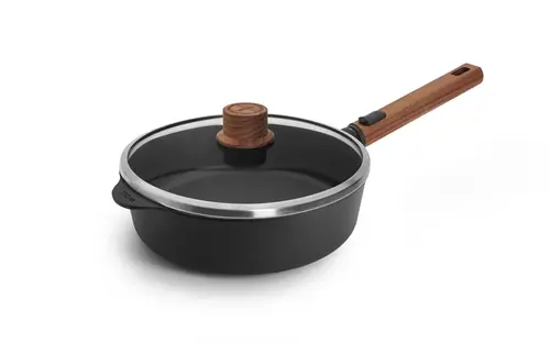 Eco Logic QXR Wood - Głęboka patelnia tytanowa z powłoką nieprzywierającą PFAS Free Ø 24 cm, odpinany drewniany uchwyt, WOLL